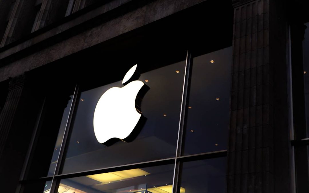 Apple mareste echipa proiectului sau EV cu Michael Schwekutsch