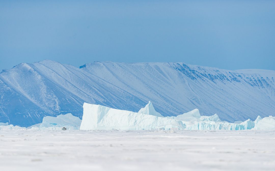 Calota glaciara din Groenlanda a pierdut jumatate de miliard de tone